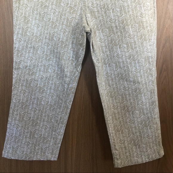 Cream Capri - Picture 2 of 2